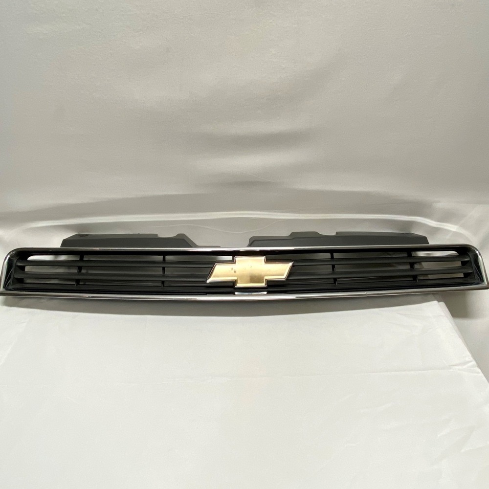 Chevy Impala Grille 2006-11‎ Upper OEM Black Vintage 06-07 Chevrolet Monte Carlo